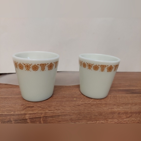 Vintage 80s Pyrex Butterfly/Flower Mugs (2) - Picture 2 of 7